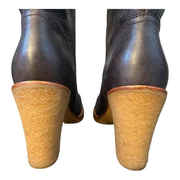 UGG Fabrice Lace Up Bootie Women size 10 - Picture 6 of 8